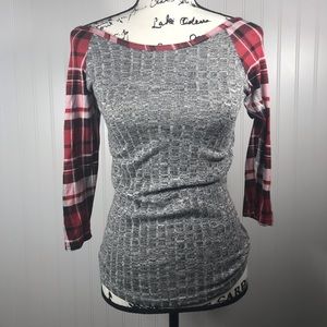 Rue 21 Gray / Plaid Ribbed Crew Neck Tee Shirt